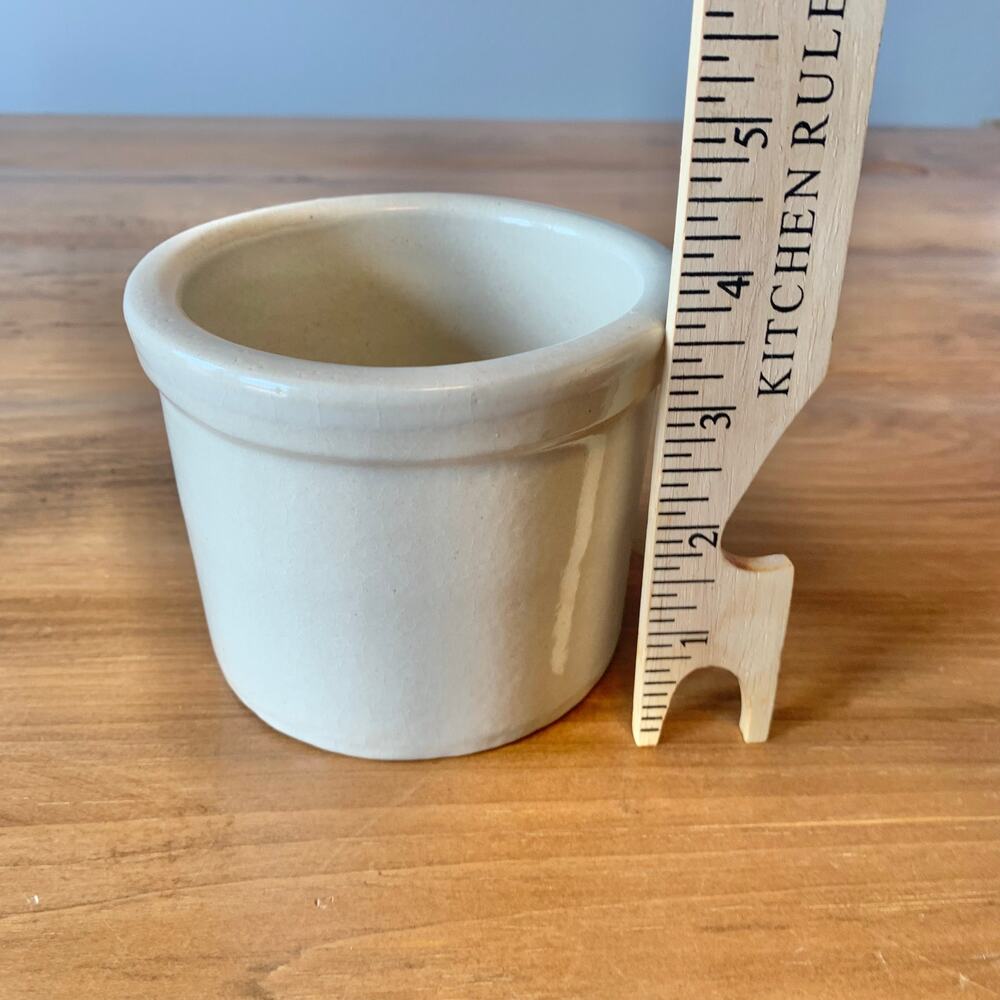 RRP Co Roseville Ohio USA Vintage 1 Pt CROCK Approx. 3.5"H x 4"W - Picture 3 of 8